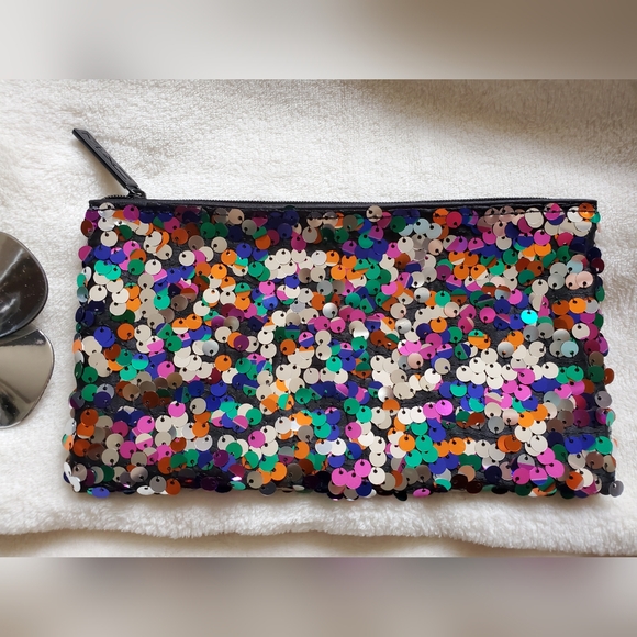 NEW MAC Cosmetics Shiny Pretty Things Sequin Makeup Bag Pouch Clutch Travel - Picture 10 of 12